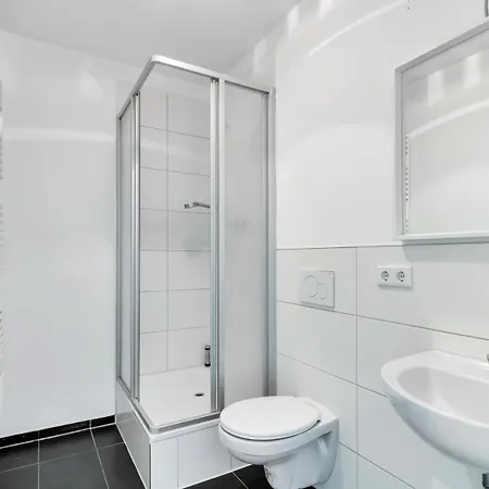 Ferienunterkunft Mit Balkon Und Einem Schlafzimmer