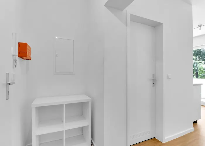 Ferienunterkunft Mit Balkon Und Einem Schlafzimmer *